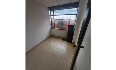 OFICINA 82 M2 EN ARRIENDO, AV. EL DORADO, ZONA EMPRESARIAL