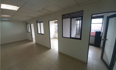 OFICINA 82 M2 EN ARRIENDO, AV. EL DORADO, ZONA EMPRESARIAL