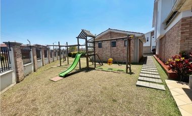 VENDO CASA EN ARRAYANES DE LA HACIENDA