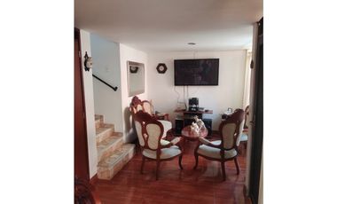 VENDO CASA EN DOSQUEBRADAS SECTOR JARDIN COLONIAL