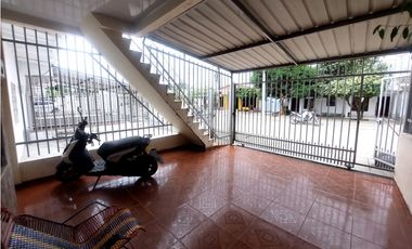 VENTA DE CASA DE TRES PISOS B/JUAN XXIII DE MONTERIA