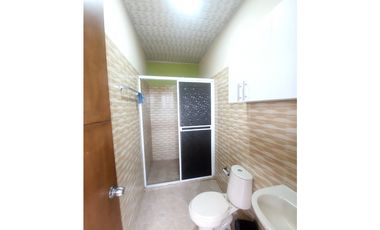 VENTA DE CASA DE TRES PISOS B/JUAN XXIII DE MONTERIA