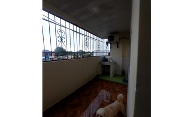 VENTA DE CASA DE TRES PISOS B/JUAN XXIII DE MONTERIA