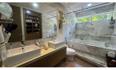 VENTA DE CASA LUJOSA  EN BARRIO LA CASTELLANA
