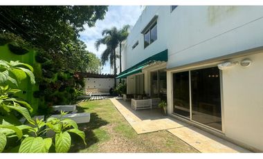 VENTA DE CASA LUJOSA  EN BARRIO LA CASTELLANA