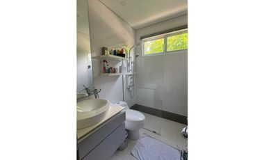 VENTA DE CASA LUJOSA  EN BARRIO LA CASTELLANA