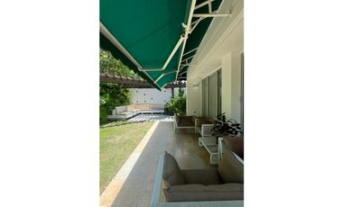 VENTA DE CASA LUJOSA  EN BARRIO LA CASTELLANA