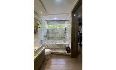VENTA DE CASA LUJOSA  EN BARRIO LA CASTELLANA
