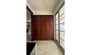 VENTA DE CASA LUJOSA  EN BARRIO LA CASTELLANA