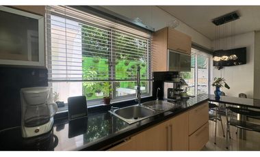 VENTA DE CASA LUJOSA  EN BARRIO LA CASTELLANA