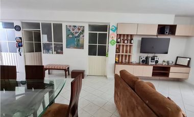 Maat vende Casa, Centro - Villeta 240m2 $1.030Millones