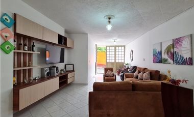 Maat vende Casa, Centro - Villeta 240m2 $1.030Millones
