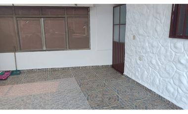 Maat vende Casa, Centro - Villeta 240m2 $1.030Millones
