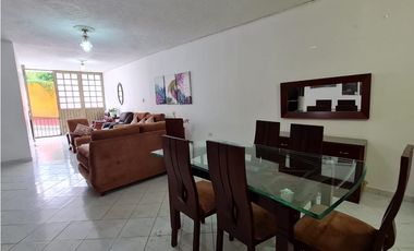 Maat vende Casa, Centro - Villeta 240m2 $1.030Millones
