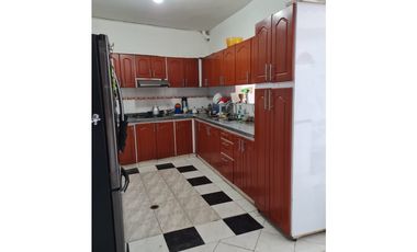 Maat vende Casa, Centro - Villeta 240m2 $1.030Millones