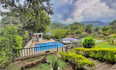 Maat vende casa campestre, Rio Dulce - Vlleta 1.109m2, 1.300millones