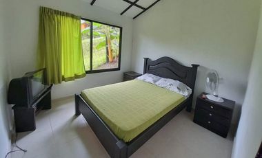 Maat vende casa campestre, Rio Dulce - Vlleta 1.109m2, 1.300millones