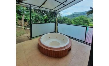 Maat vende casa campestre, Rio Dulce - Vlleta 1.109m2, 1.300millones