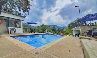 Maat vende casa campestre, Rio Dulce - Vlleta 1.109m2, 1.300millones
