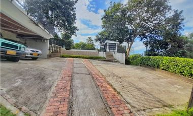 Maat vende casa campestre, Rio Dulce - Vlleta 1.109m2, 1.300millones
