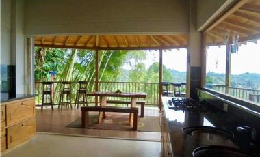 CASA FINCA EN VENTA EN GUATAPÉ ANTIOQUIA
