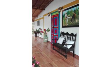 CASA FINCA EN VENTA EN GUATAPÉ ANTIOQUIA