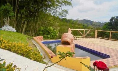 CASA FINCA EN VENTA EN GUATAPÉ ANTIOQUIA