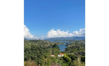 CASA FINCA EN VENTA EN GUATAPÉ ANTIOQUIA