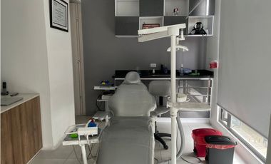 SE ARRIENDA O VENDE OFICINA SECTOR 93