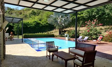 FINCA EN VENTA ENTRE SAN JERONIMO Y SANTA FE DE ANTIOQUIA.