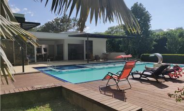 FINCA EN VENTA ENTRE SAN JERONIMO Y SANTA FE DE ANTIOQUIA.