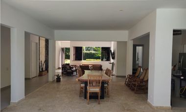 FINCA EN VENTA ENTRE SAN JERONIMO Y SANTA FE DE ANTIOQUIA.