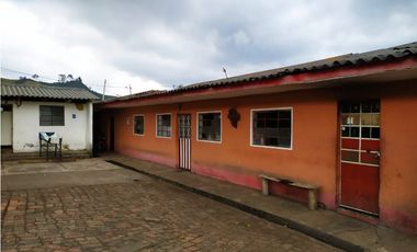 FINCA SE VENDE. TAUSA  CUND.