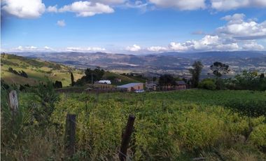 FINCA SE VENDE. TAUSA  CUND.