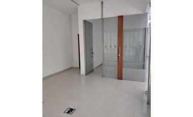 SE ARRIENDO LOCAL CABECERA