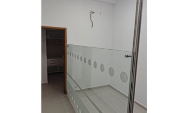 SE ARRIENDO LOCAL CABECERA