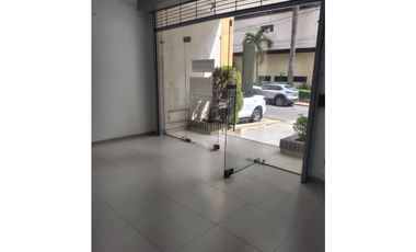 SE ARRIENDO LOCAL CABECERA