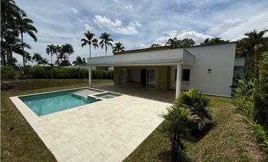 Arriendo Casa Campestre en Cerritos