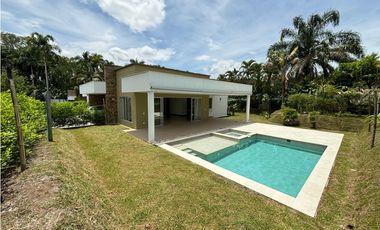 Arriendo Casa Campestre en Cerritos