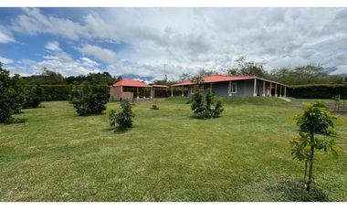 Finca en parcelación en venta / permuta Tienda Nueva Palmira Valle