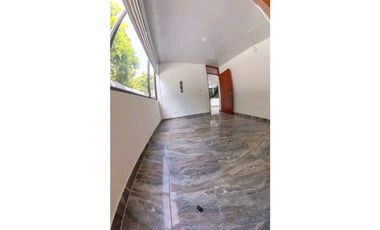 Venta de casa campestre de 370 M2 en 550 mill en La Mesa Cund