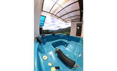 Venta de casa campestre de 370 M2 en 550 mill en La Mesa Cund