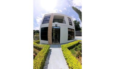 Venta de casa campestre de 370 M2 en 550 mill en La Mesa Cund