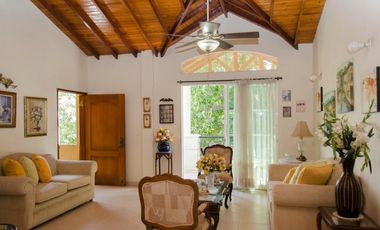 SE ARRIENDA APARTAMENTO DE 3 HABITACIONES EN EL JARDIN, SANTA MARTA