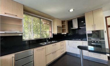 CASA UNIDAD CERRADA POBLADO TRANSVERSAL SUPERIOR