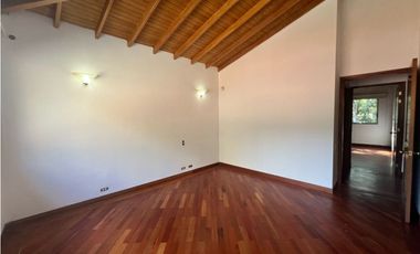 CASA UNIDAD CERRADA POBLADO TRANSVERSAL SUPERIOR