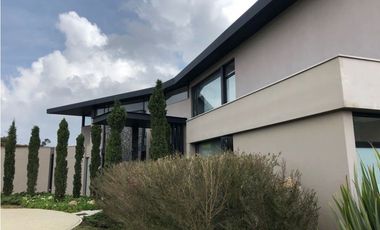 Espectacular Casa Campestre en Alto de las Palmas