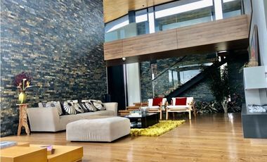 Espectacular Casa Campestre en Alto de las Palmas