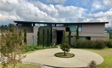 Espectacular Casa Campestre en Alto de las Palmas