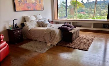 Espectacular Casa Campestre en Alto de las Palmas